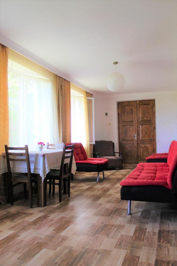 Guest House Racha Амбролаурі Екстер'єр фото