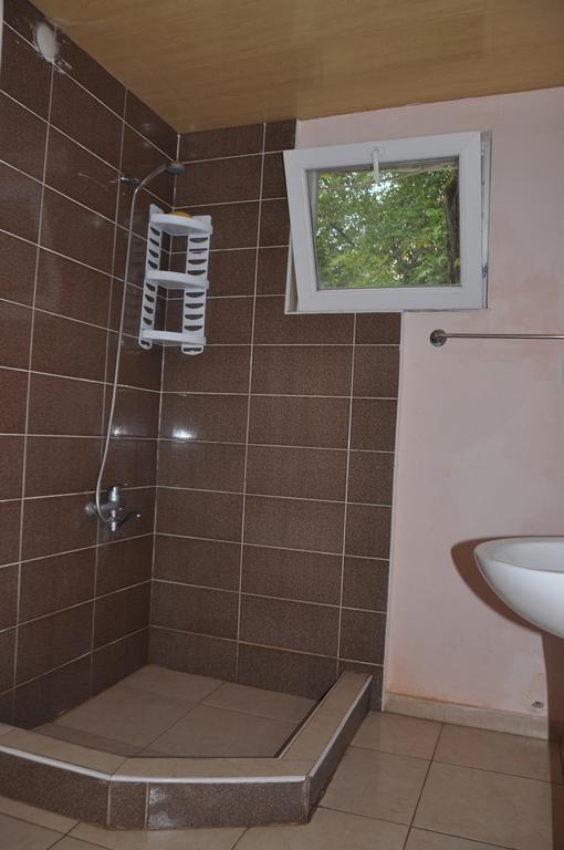 Guest House Racha Амбролаурі Екстер'єр фото